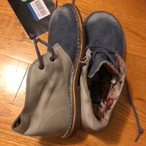 New Le Crownine Italy girls/boys boots Sz 1 euro32